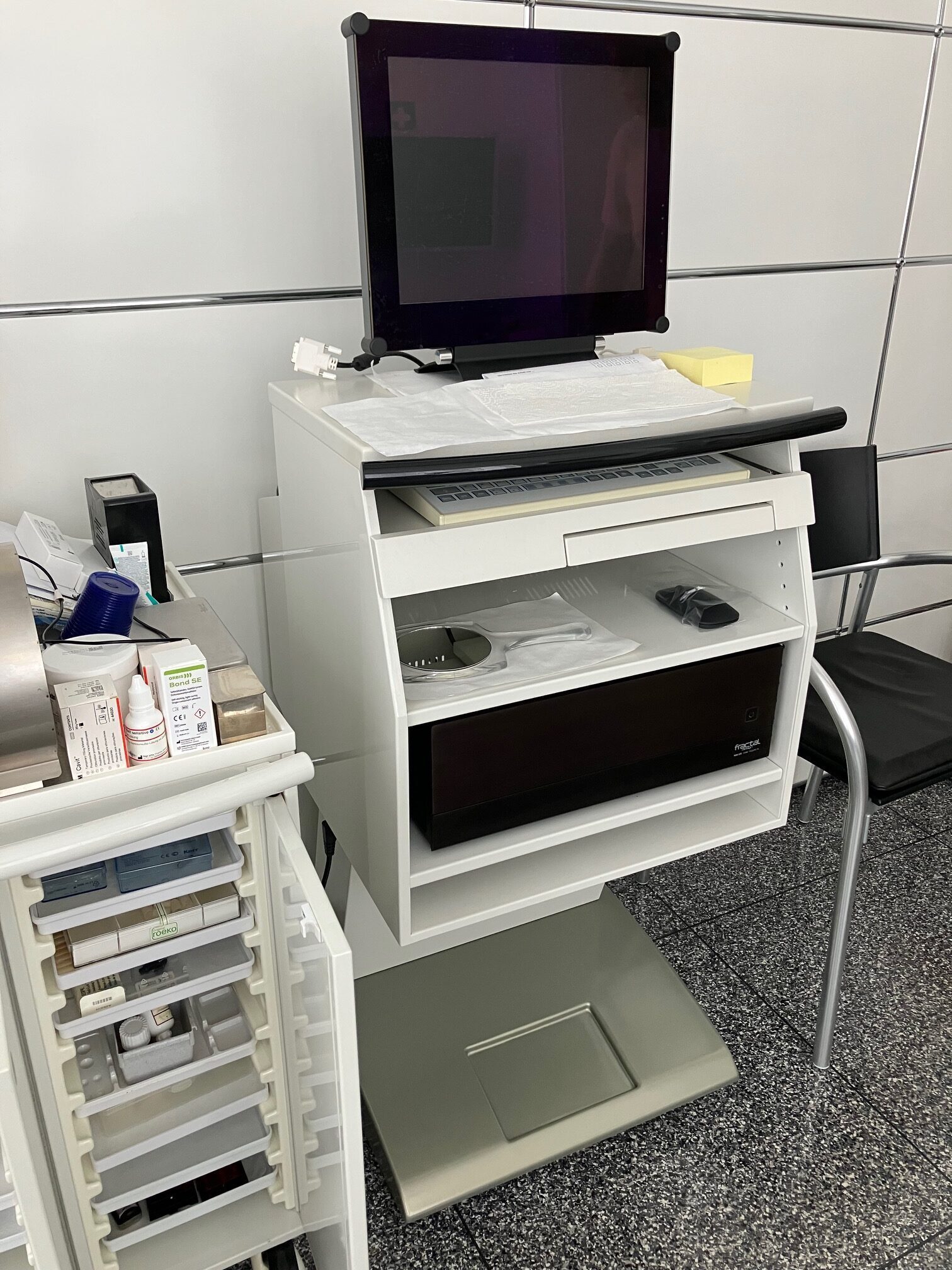 Baisch mobiles Mediencart Stahl | 389160
