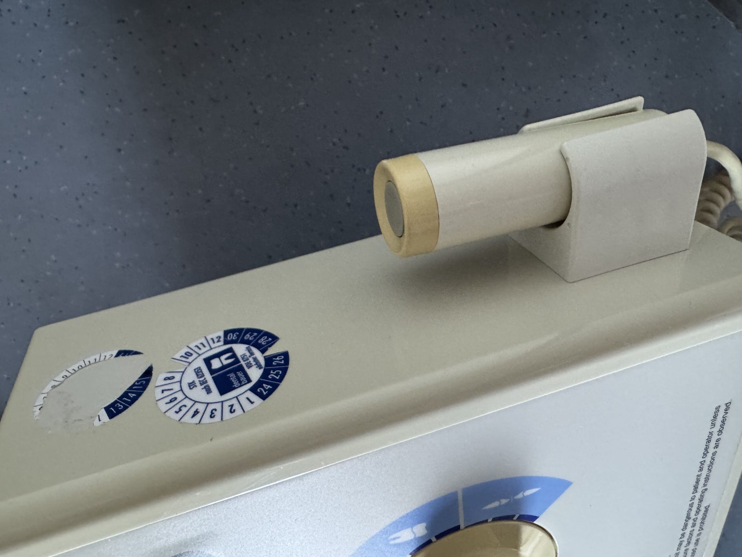 Sirona Heliodent DS – komplettes Dental-Röntgengerät mit Röntgenkopf und Gelenkarm | 389002