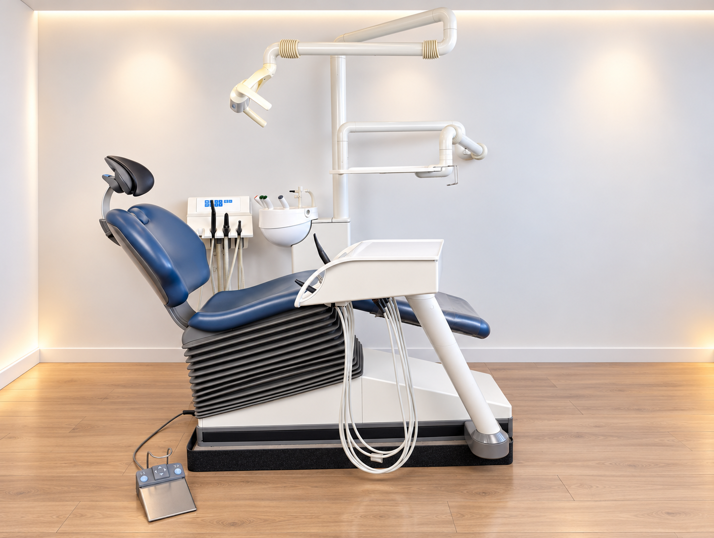 Sirona C4+ Behandlungseinheit gebraucht, geprüft und gewartet | 409579