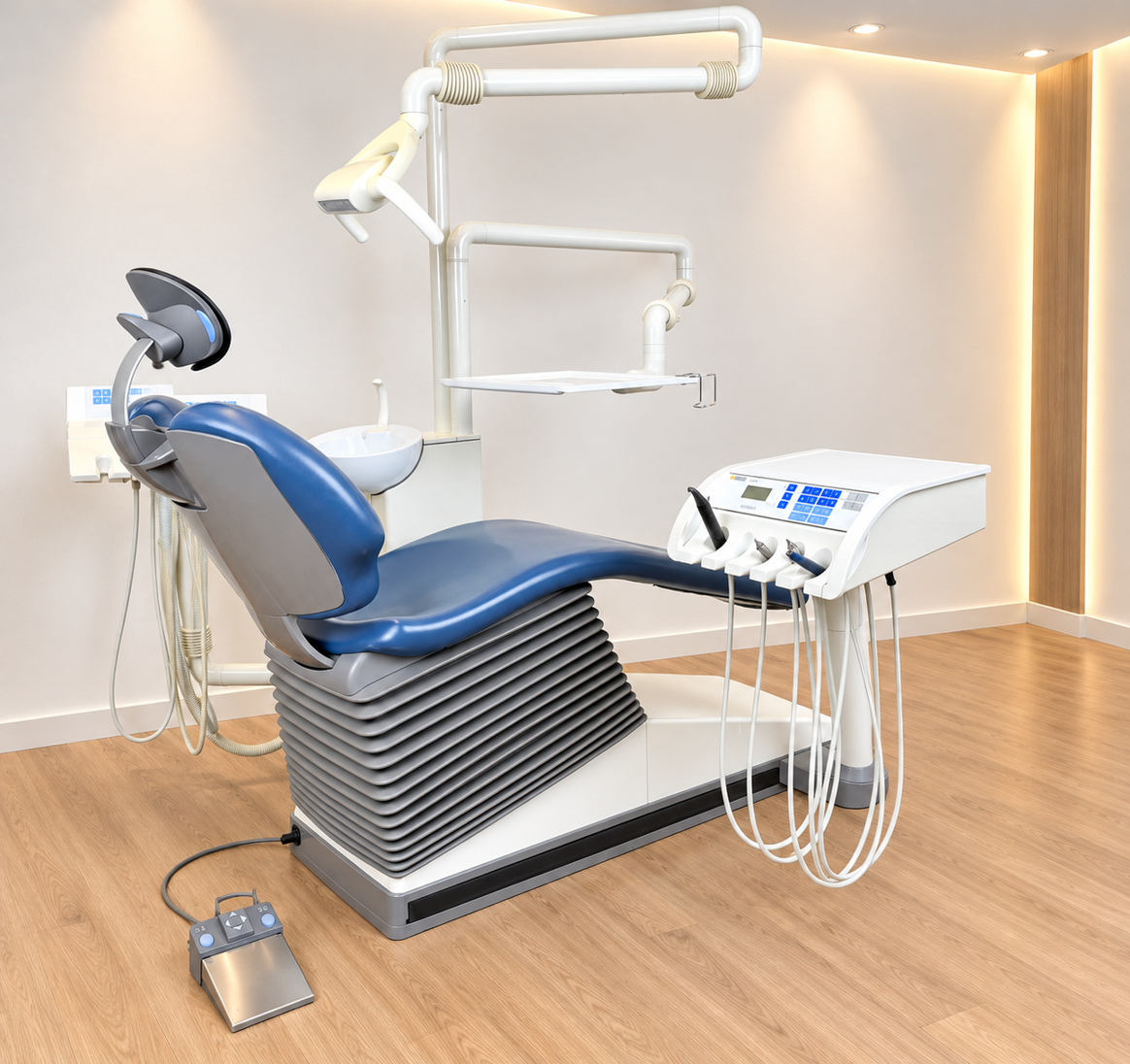 Sirona C4+ Behandlungseinheit gebraucht, geprüft und gewartet | 409580