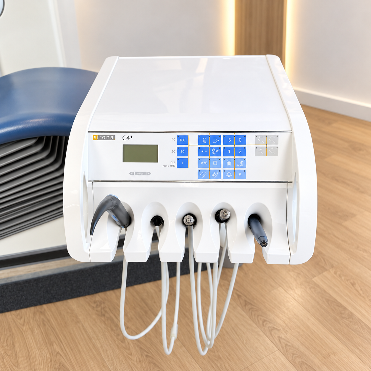 Sirona C4+ Behandlungseinheit gebraucht, geprüft und gewartet | 409583